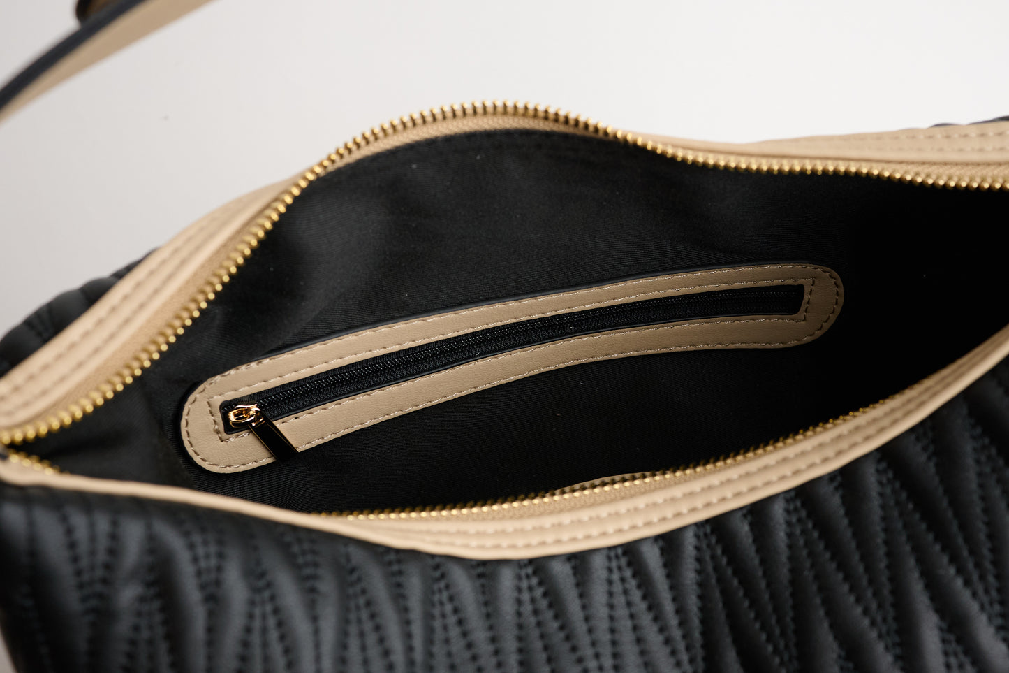 Dani Hobo / Shoulder Bag