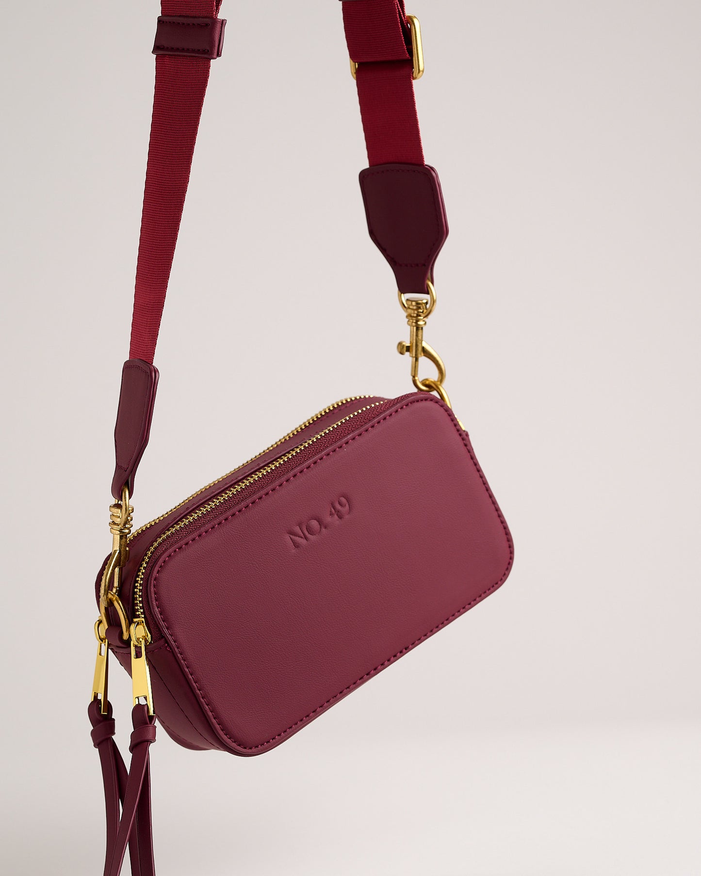 Kiki Burgundy Camera Bag
