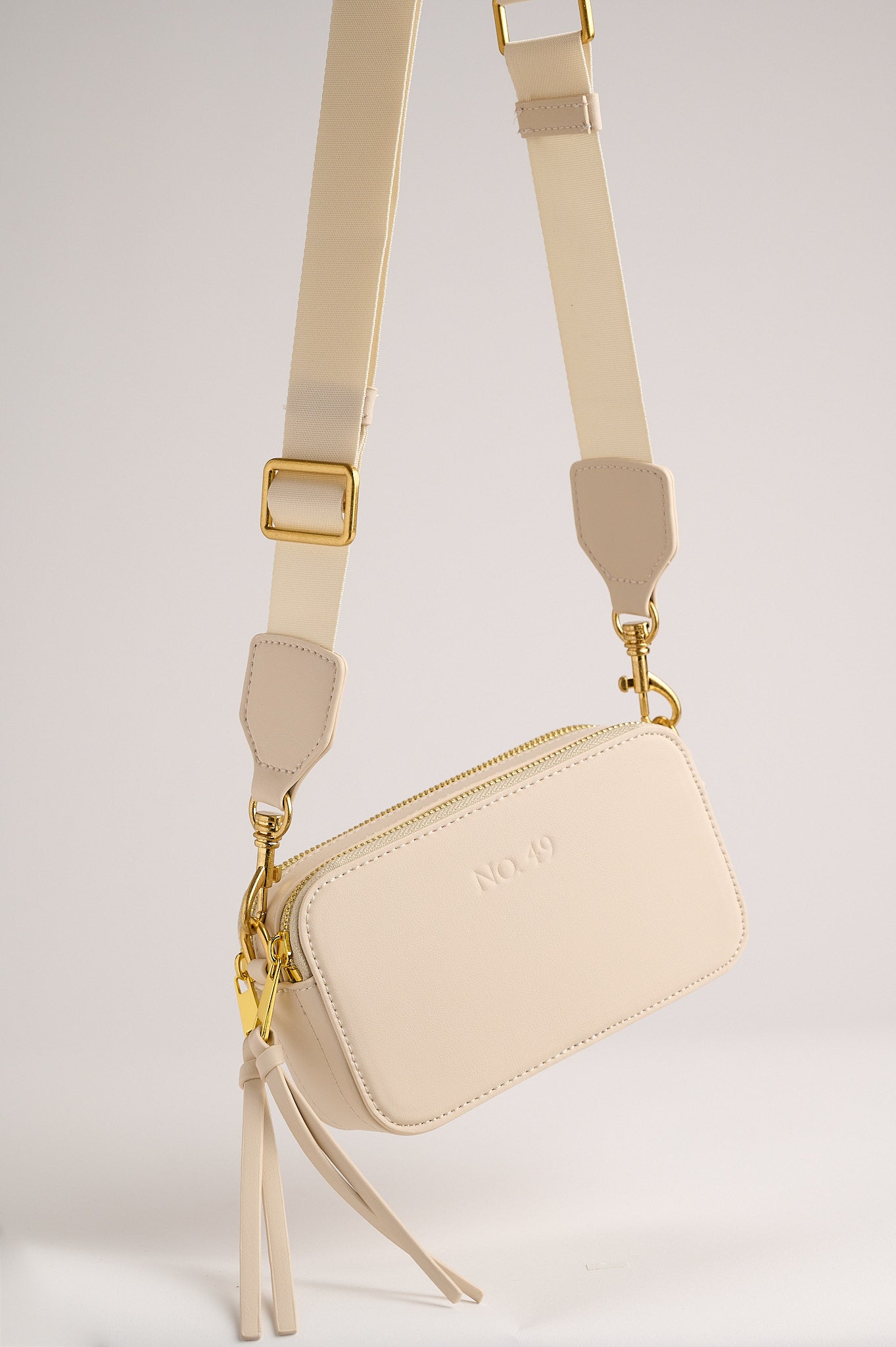 Kiki Cream Camera Bag